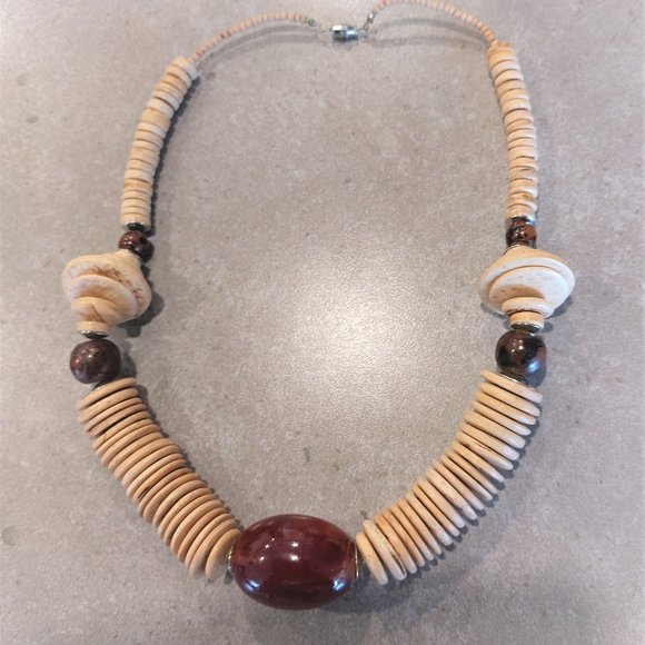 FASHION JEWELLERY Women's Buttons/Balls Statement Necklace - Beige/Brown/Rust - Picture 3 of 8